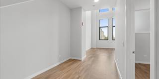 1900 W Lawrence Avenue Gallery 20