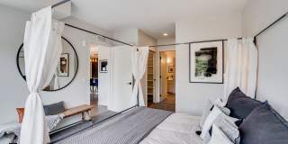 The Lorient Gallery 14