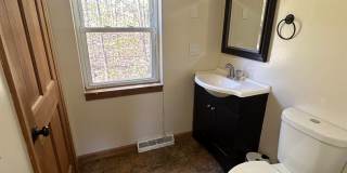 Charming 2BD/1BA Townhome in Burlington’s New North End Gallery 8