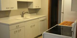 Spacious 2 Bedroom Units Near 18th and Minnesota Gallery 5
