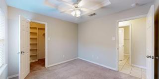 2350 Kendal Green Circle Gallery 17