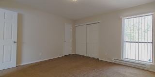 Home @ Valencia Gallery 11