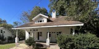 217 Robinson Street Gallery 1