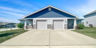 Beautiful Renovated Single Family Home | 3 BR/2BA Duplex| 1-Car Covered Parking |Spacious & Sunny backyard Gallery 1