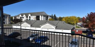 Spacious 2 bed + bonus room / Littleton Condo, Wonderful Location Gallery 24