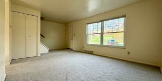 Gorgeous 2BR Townhouse in Plum! Washer & Dryer Included, Central A/C & More! Call Today! Gallery 3