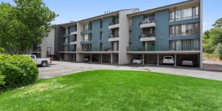 Cliffs at Canyon Ridge Gallery 52