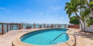7845 NE Bayshore Ct 7845 NE Bayshore Ct Gallery 1