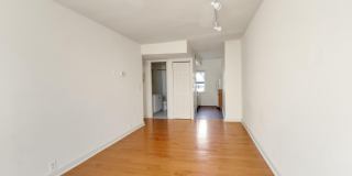 258 S 9TH Street Gallery 6
