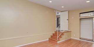 3-Bed Signal Hill House for Lease Gallery 9