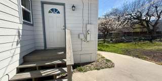 3 Bedroom / 2 Bath Home - Bespoke Elegance in the University District! Gallery 24