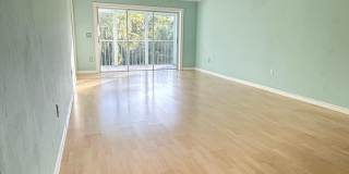 Stunning Sandpiper Bay 2 bed/2 bath end unit condo Gallery 1