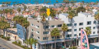 Live in a Penthouse with Private Rooftop Deck, just 4 blocks from the Beach Gallery 1