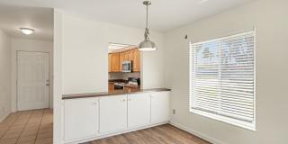 Must see 1st floor, end unit with lots of natural light in St Lucie Gardens. Gallery 11