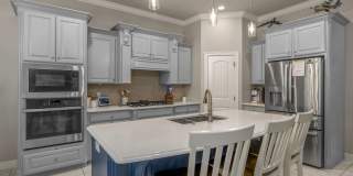 Modern 4BR Home w/ Bonus Room in Dogwood South Gallery 1