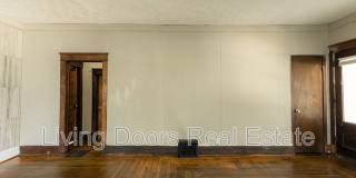 1529 N 24th St. Gallery 16