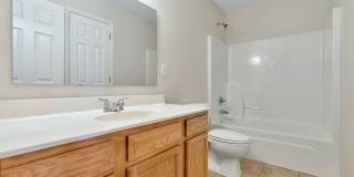 Beautiful 4-bedroom 2 bath Home in Bentonville! Gallery 19