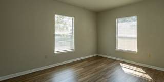 Move in Ready and pricced to GO!! 3 Bed / 2 Bath in 77619! Gallery 16