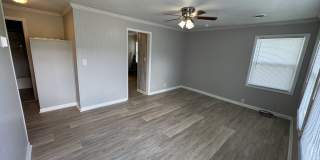 120 N Jefferson Cir Gallery 7