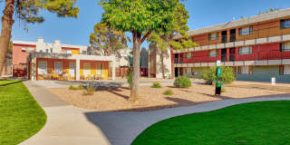 Home @ Valencia Gallery 3