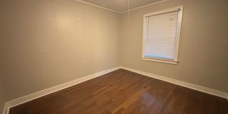 **CHARMING 2/1 BENTON HOME** **CHARMING 2/1 BENTON HOME** Gallery 10