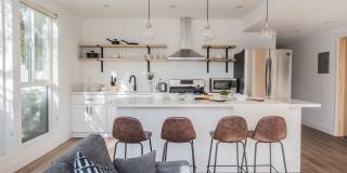 1651 W 37th Pl - Co-Living Housing Gallery 14