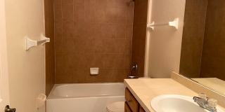 Available Now!!!. Huge 4 bedroom/Greenbriar Area. Gallery 15