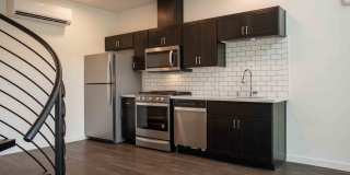 The Angelino Gallery 15