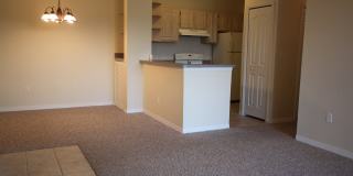 RIVERVIEW: 2 bed/1 bath, 3rd floor Condo Gallery 6