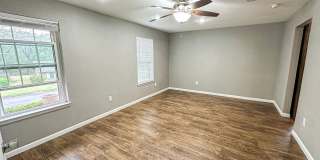4 Bedroom, 2 Bathroom Home in Woodway, TX! Gallery 21