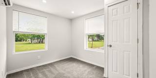 30 KEYSTONE Avenue Gallery 20