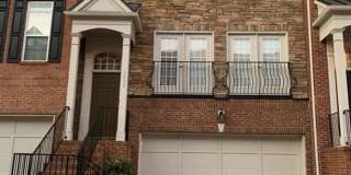 Beautiful Townhome Available in Vinings Overlook! Gallery 1