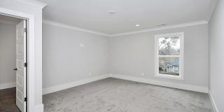 2957 Ross Avenue Gallery 17