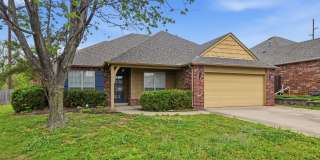 3 Bed | 2 Bath | Jenks Gallery 1