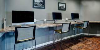 Peninsular Place Apartments - Student Housing Gallery 13