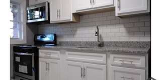 999 North Hill Road Gallery 1