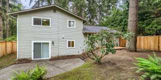 Bright & Charming 4bed/2.5bath in Desirable Edmonds Neighborhood! Gallery 21