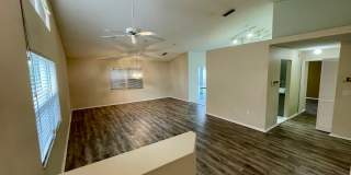 Resort-Style Living Gorgeous two bedroom, two bath, +den, detached villa for rent in North Sarasota Gallery 3