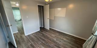 Beautifully remodeled 3 bedroom, 2.5 bath, 2 car garage Gallery 25