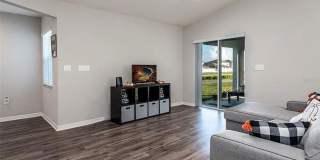 Gorgeous Three Bedroom in Towne Park Estates Gallery 15