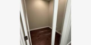 523 8TH Street SE Gallery 7