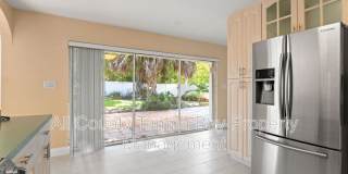 2725 N Myrtle Ave Gallery 11