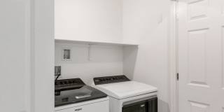 LIKE NEW 3 BEDROOM TOWNHOME Gallery 22