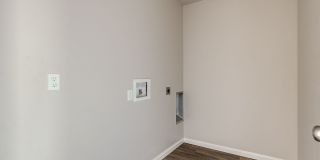 Pet-Friendly 3-Bed Home – Move-In Ready with Garage Gallery 26