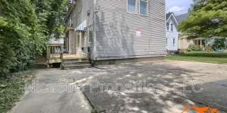 2254 Indianola Avenue Gallery 17