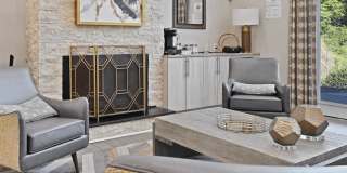 Premier Apartments Gallery 18