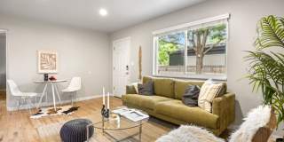 Bright West Highland Home with Modern Finishes!! Gallery 11