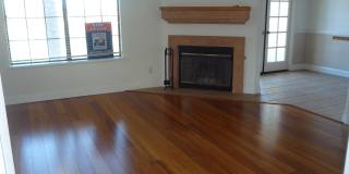 Upgraded Corner Condo with Lagoon View Gallery 5