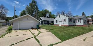 2bed 1 bath home with detached garage Gallery 5