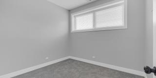 4827 S Saint Lawrence Avenue Gallery 6